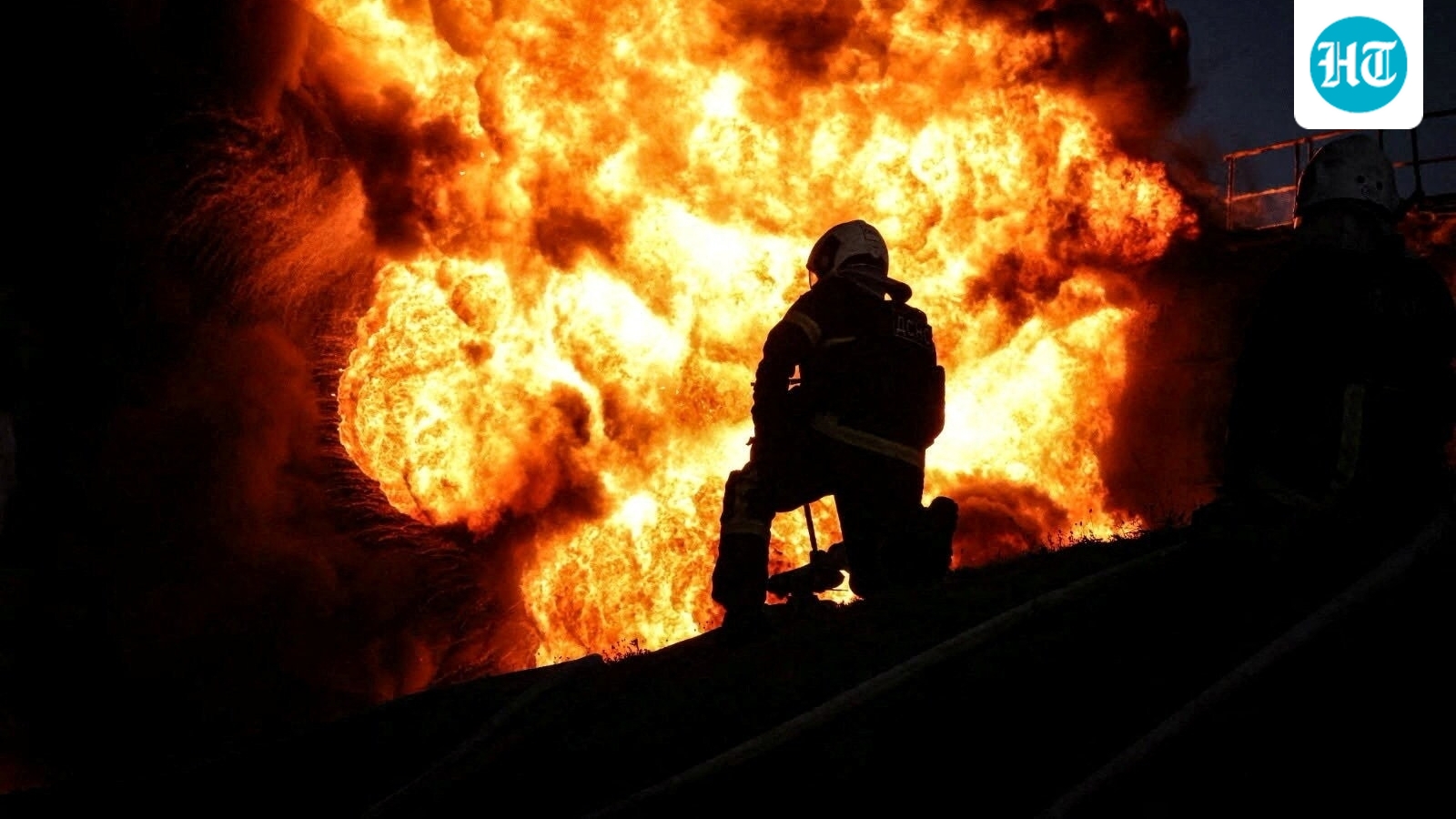 Ballistic missile attack rocks Kyiv, Ukraine issues warning