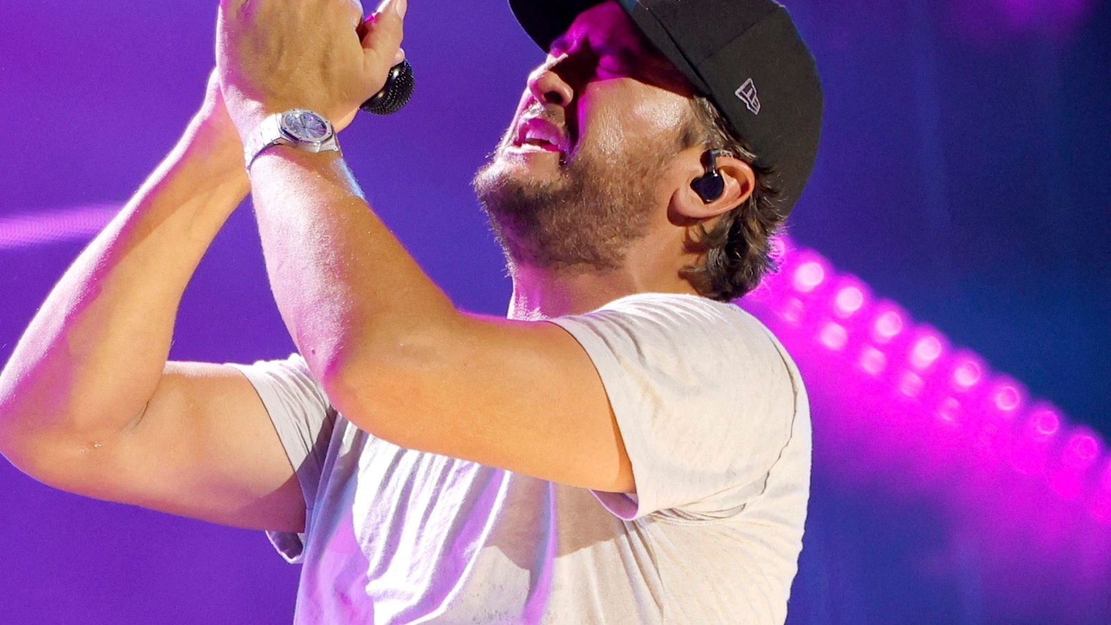 Luke Bryan-Jason Aldean lawsuit: Country music stars and Adam LaRoche sued for $1.4M after closing Nashville steakhouse
