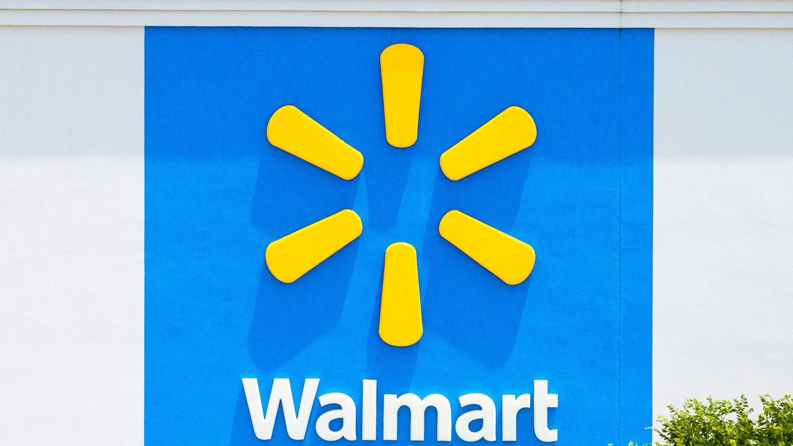 Walmart, Target, Costco and more: List of stores open and closed on Memorial Day 2025