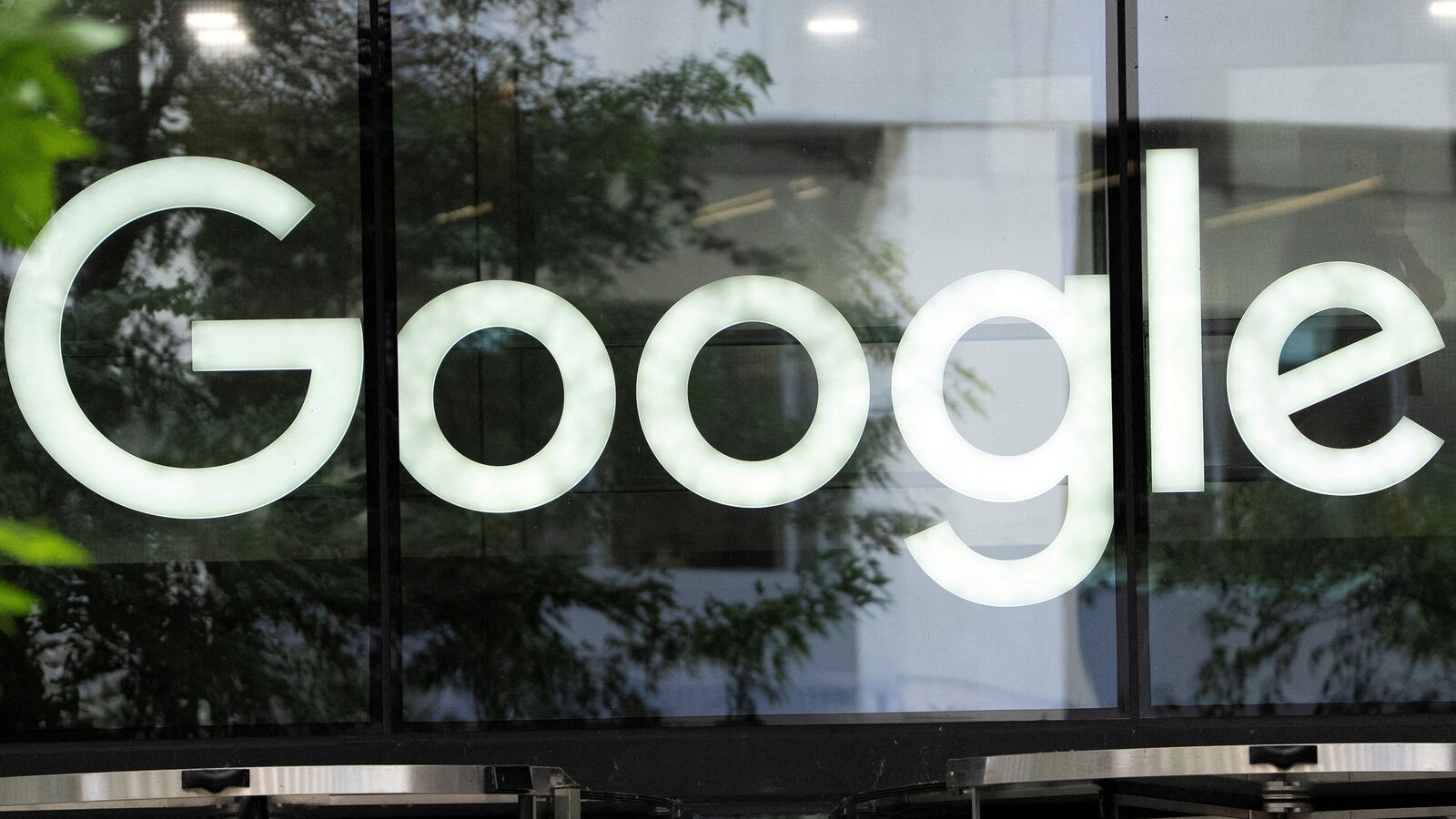 End of monopoly? Britain challenges Google’s dominance with new search regulations