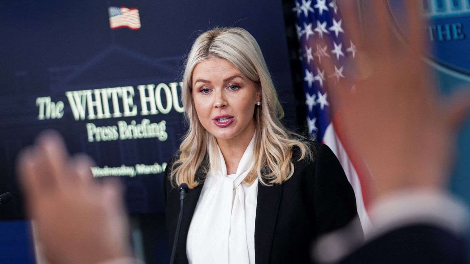 Karoline Leavitt hit with Community Note, mocked as ‘open liar’ over new poll on Iran operation