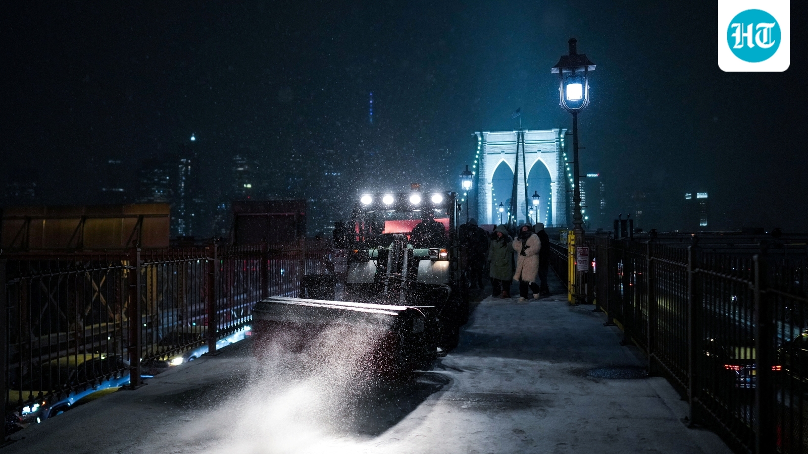 Over 1,600 flights cancelled, New York to face biggest snowfall in years as post-Christmas storm takes over US