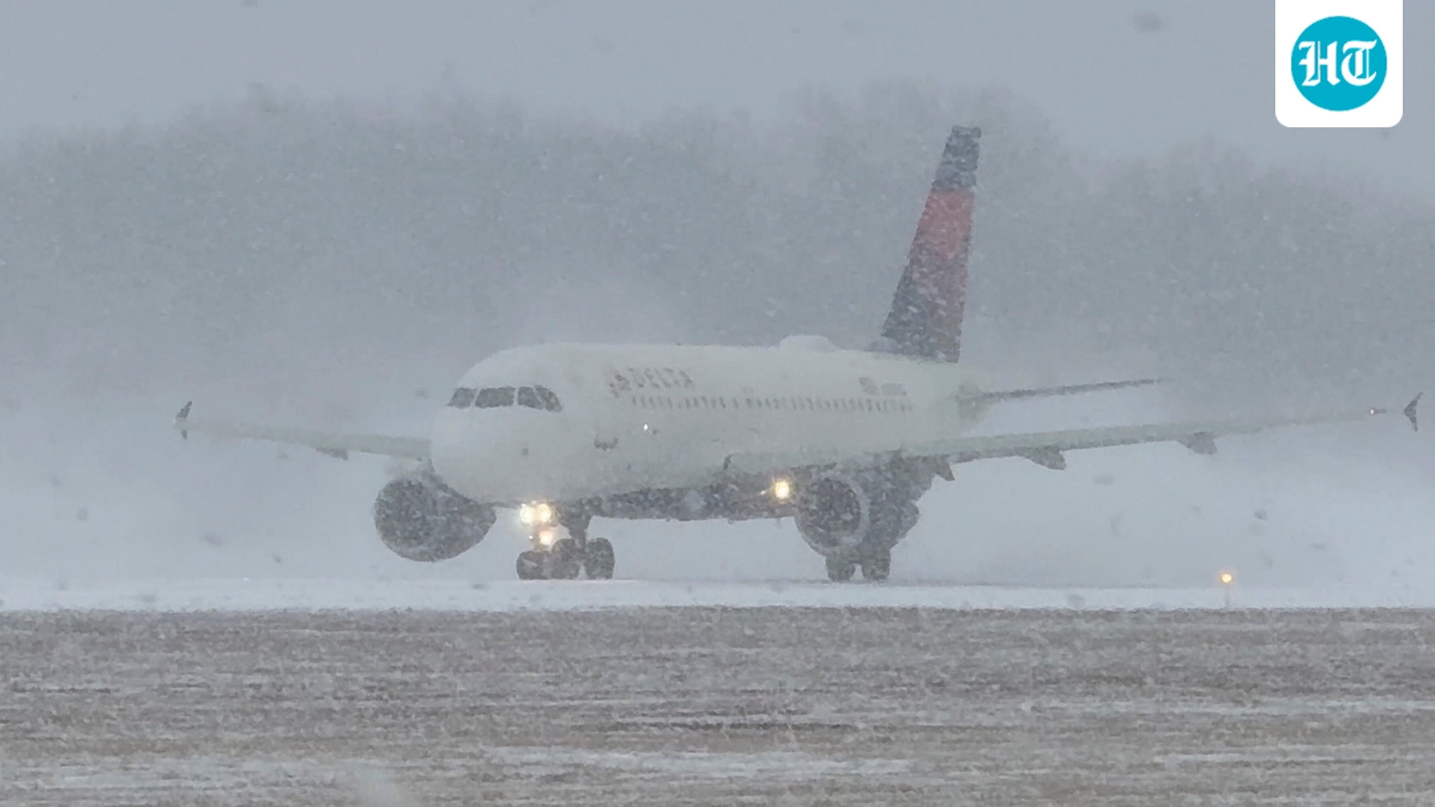 Over 1,500 flights delayed as snowstorm disrupts holiday travel in US Northeast and Great Lakes