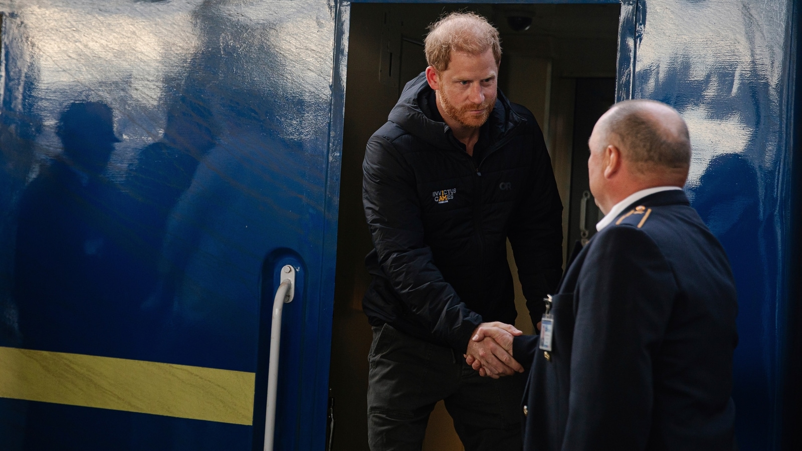 Prince Harry makes surprise visit to Ukraine