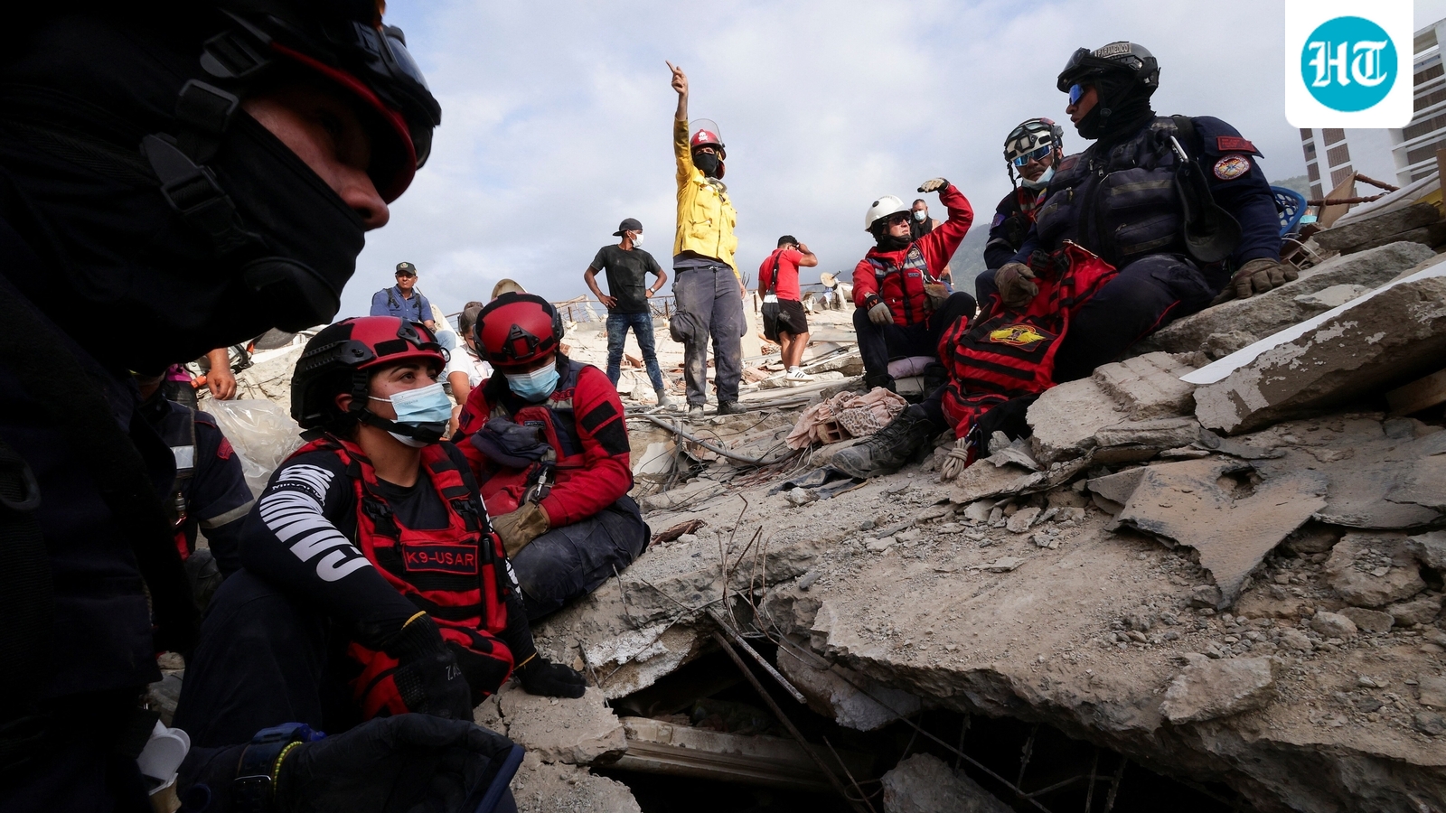 Venezuela earthquake death toll nears 1,000, over 50,000 missing; residents join rescue op, foreign aid pours in