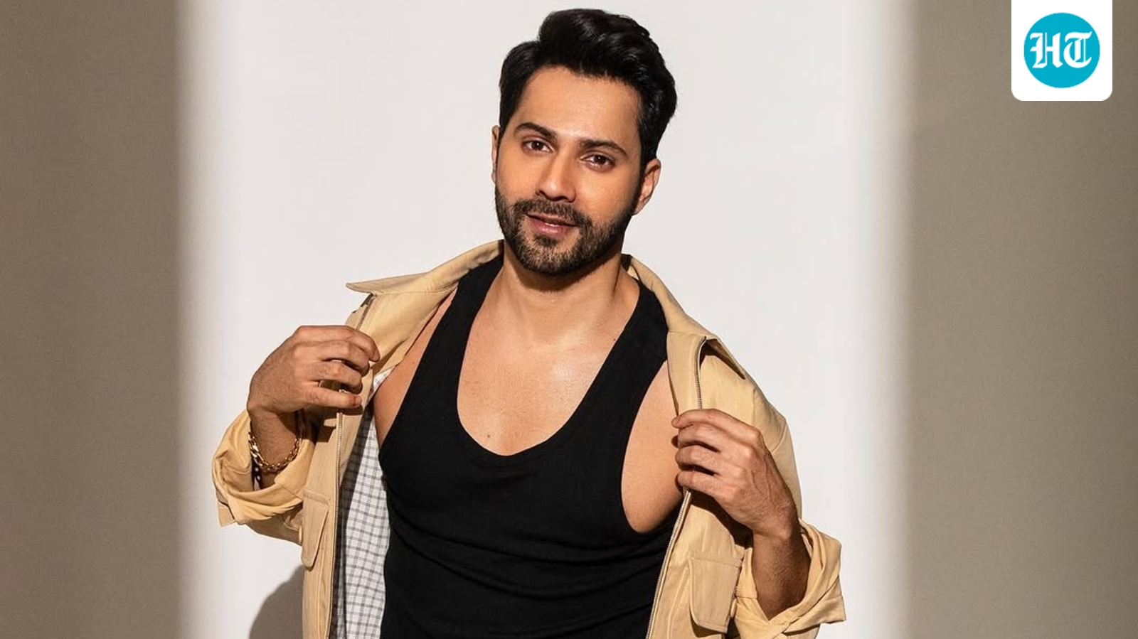 Varun Dhawan makes fun of memes around smile: ‘Pura Hindustan smile kar raha’
