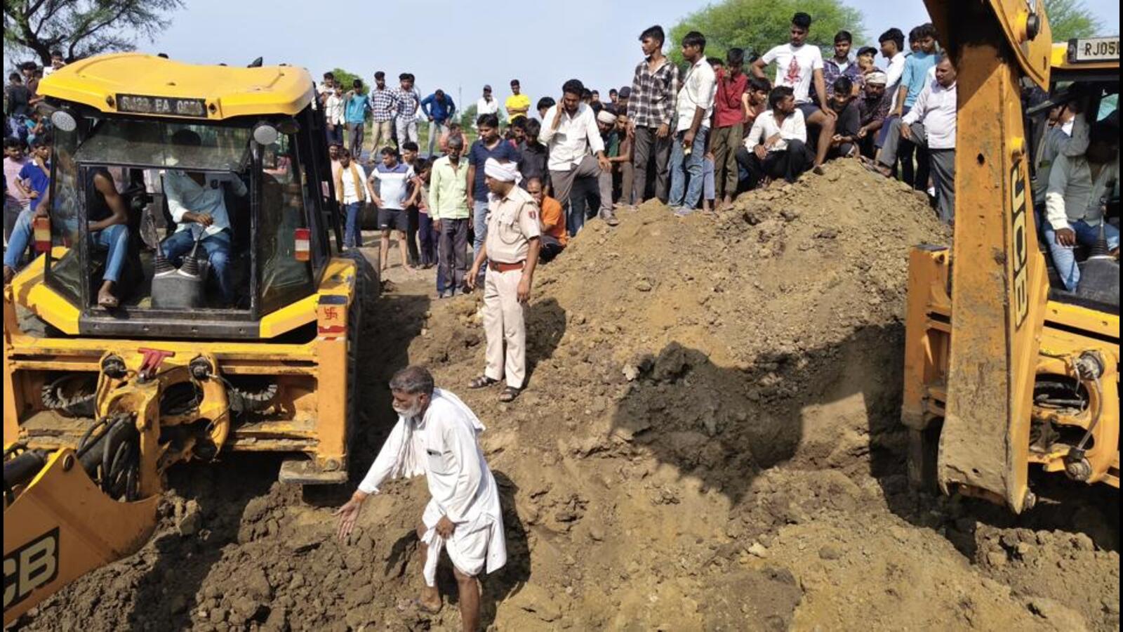 Bharatpur: 4 killed, 3 injured after mud wall collapses at water project site