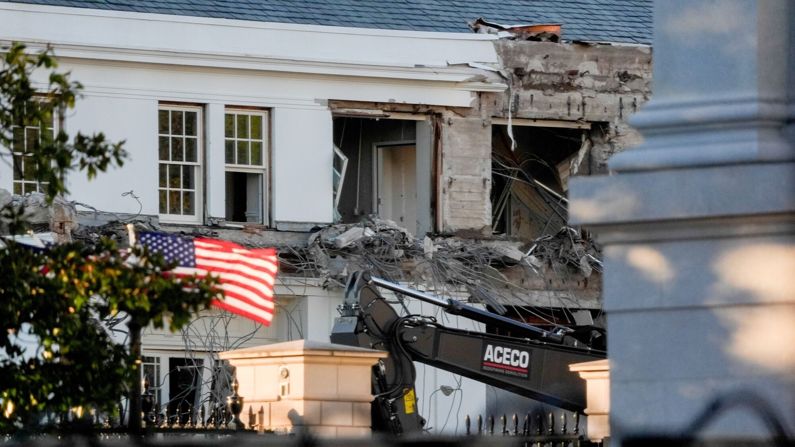 Company behind White House 'demolition' bombarded with negative reviews: 'Shame on you'