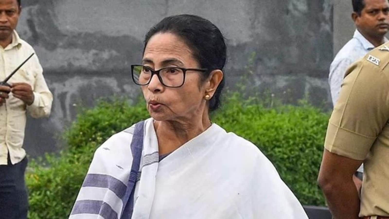 After 'out at 12:30 am' shocker on rape case, Mamata says 'words distorted'