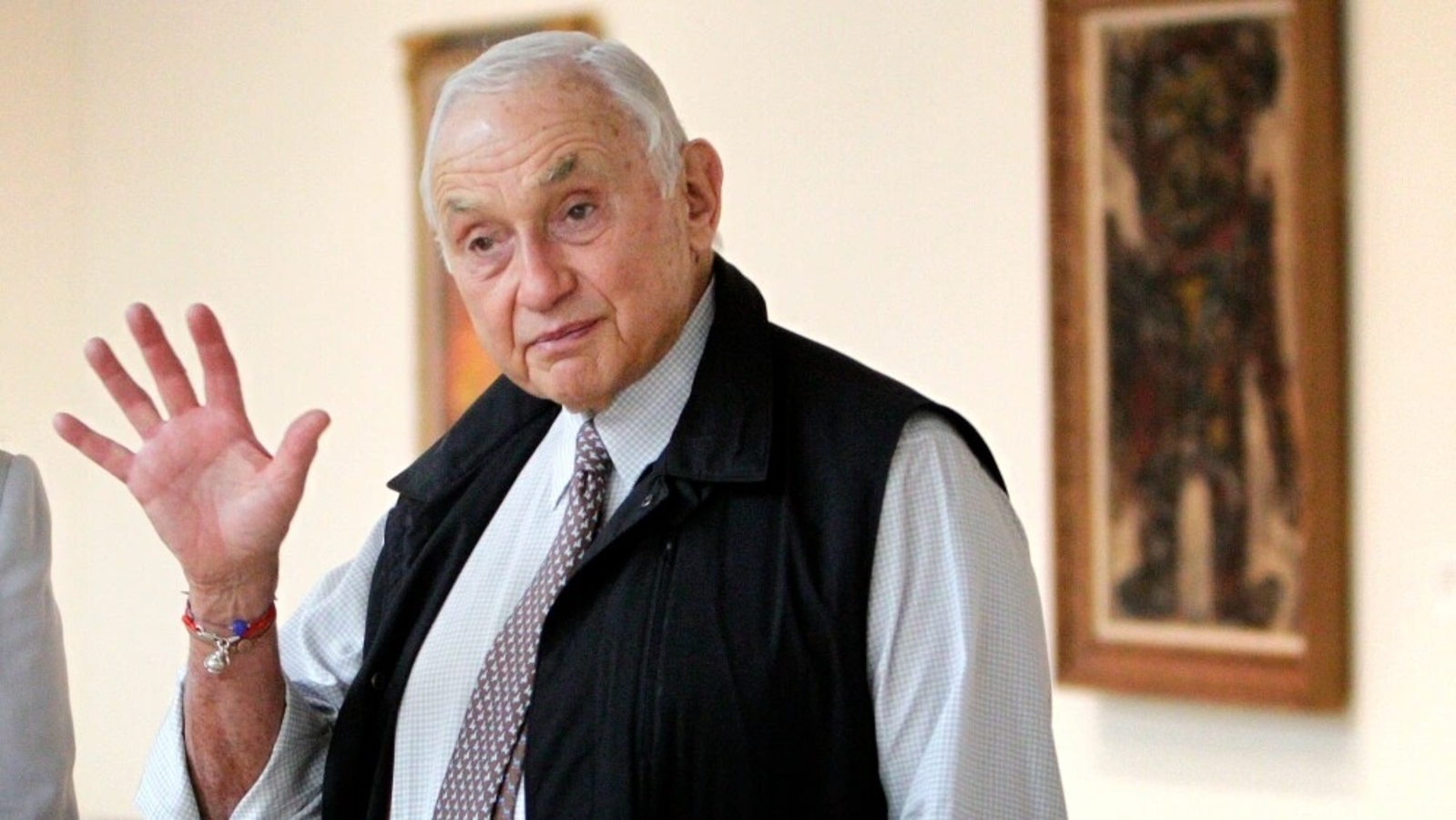 Who is Les Wexner? Ohio billionaire named as possible ‘co-conspirator’ in Epstein files