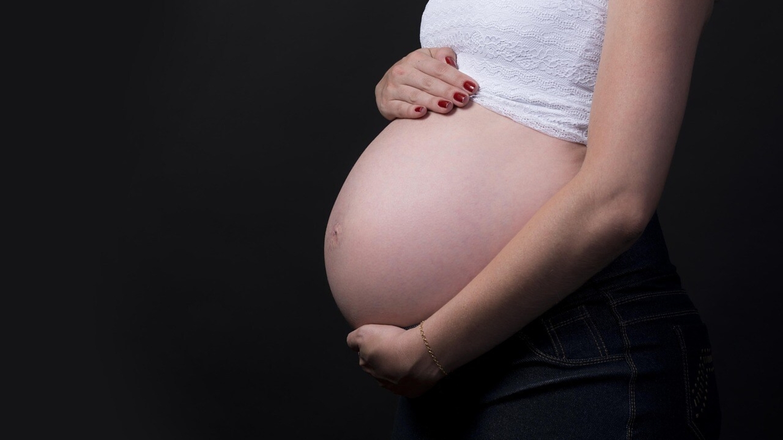 Pune man responds to 'make me pregnant' ad online, loses  ₹11 lakh