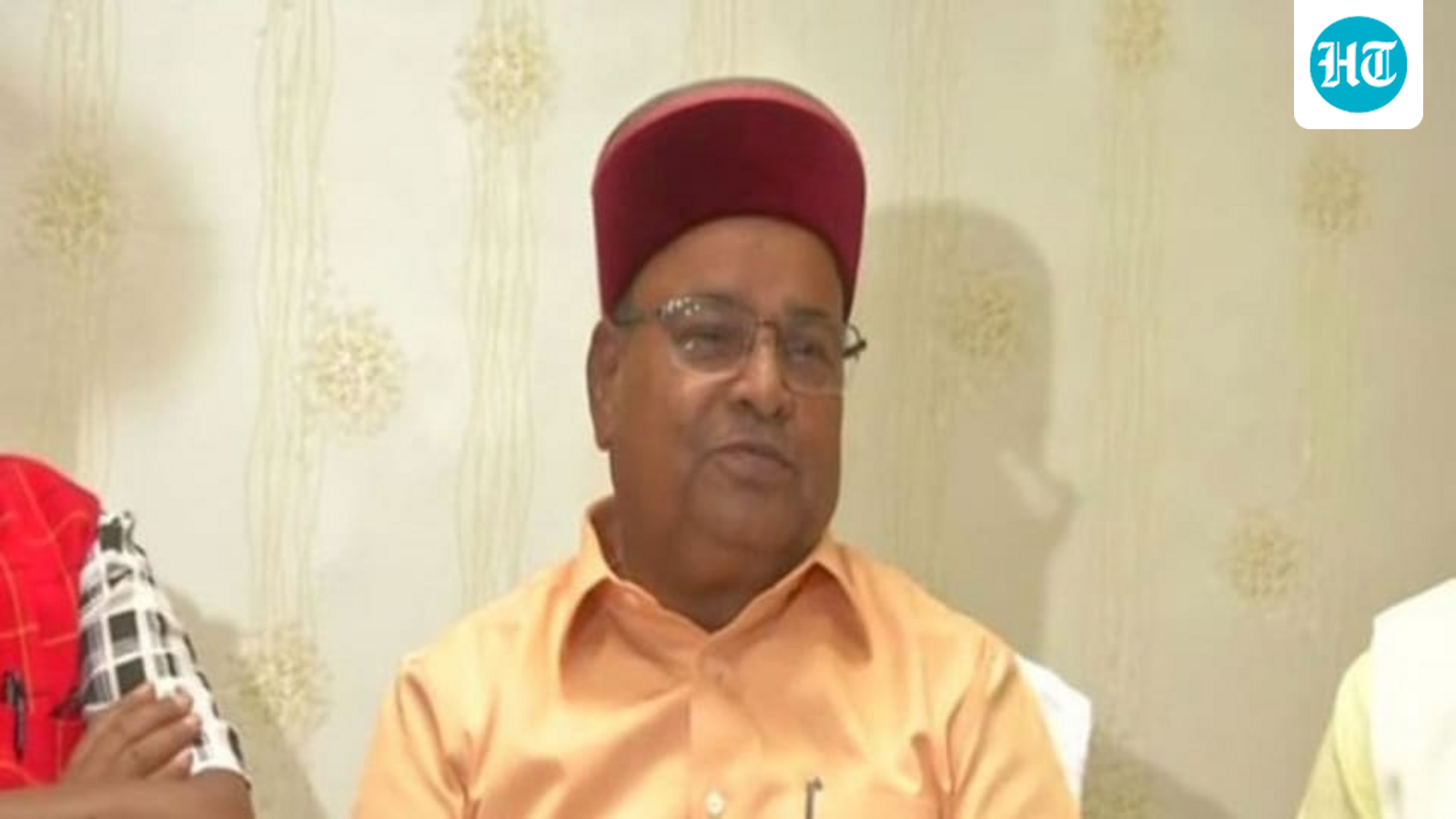 Karnataka governor walks out after reading two lines of speech, CM Siddaramaiah says against constitution