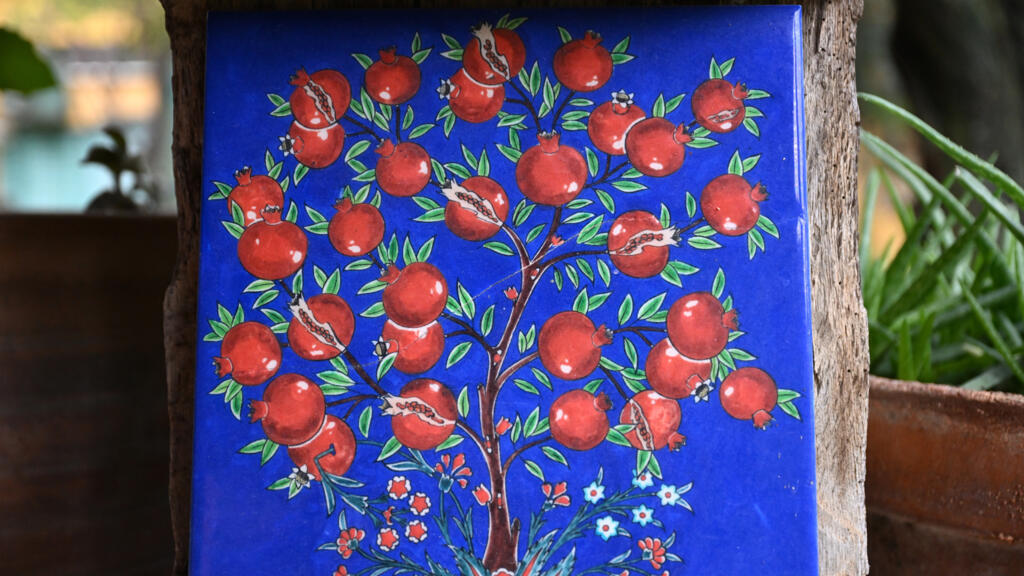 Rediscovering Iznik's lost art of vibrant Ottoman tilemaking