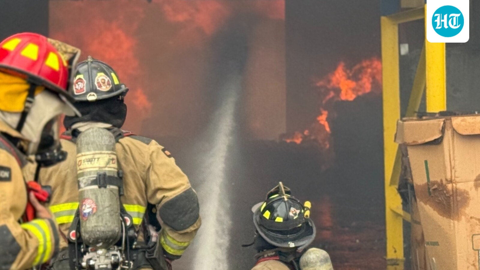 Albuquerque fire: Recycling yard blaze causes Broadway closure; scary videos show smoke across South Valley