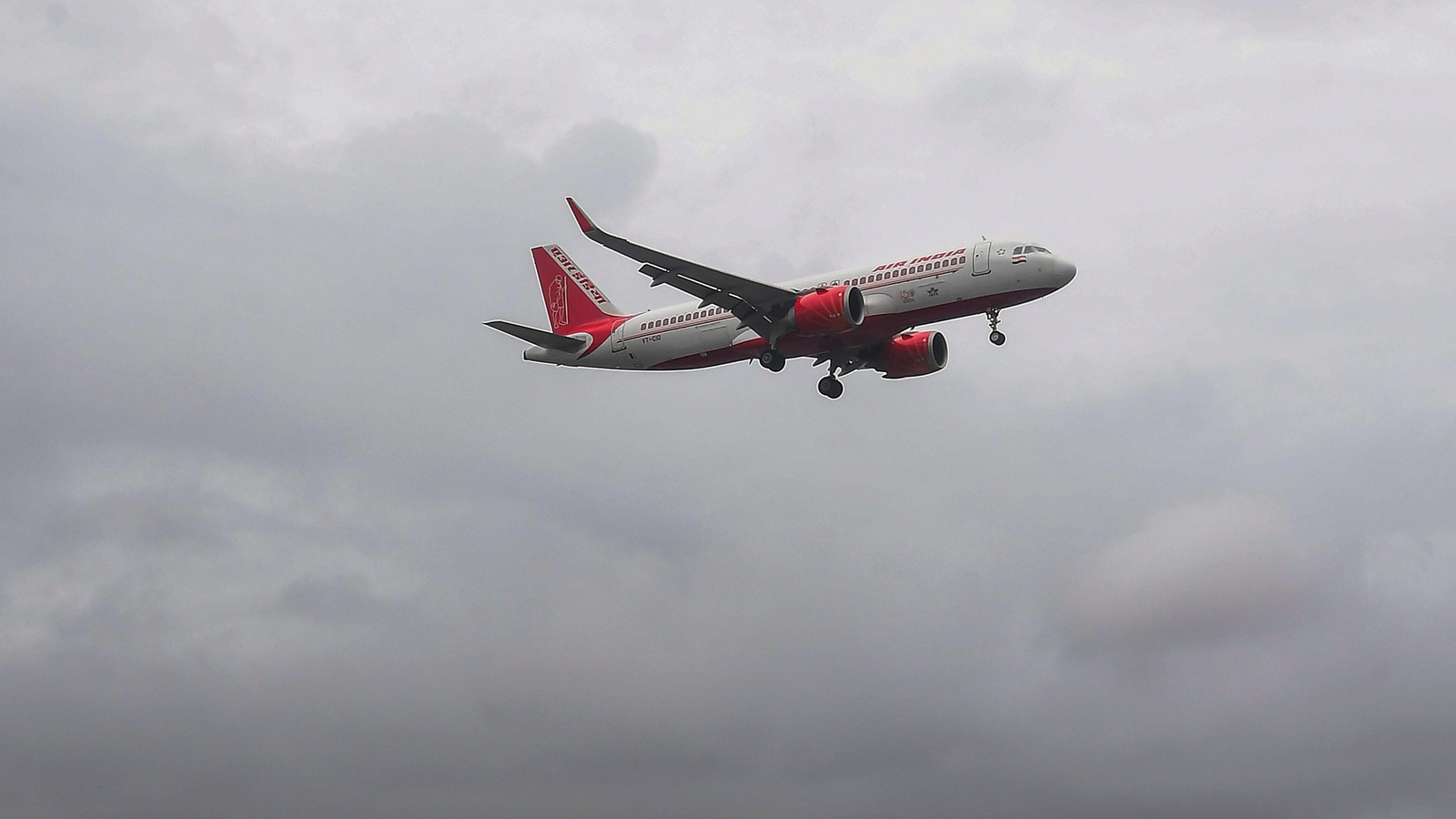 Pakistan's airspace closure causing  ₹4,000-crore impact to Air India: CEO Campbell Wilson