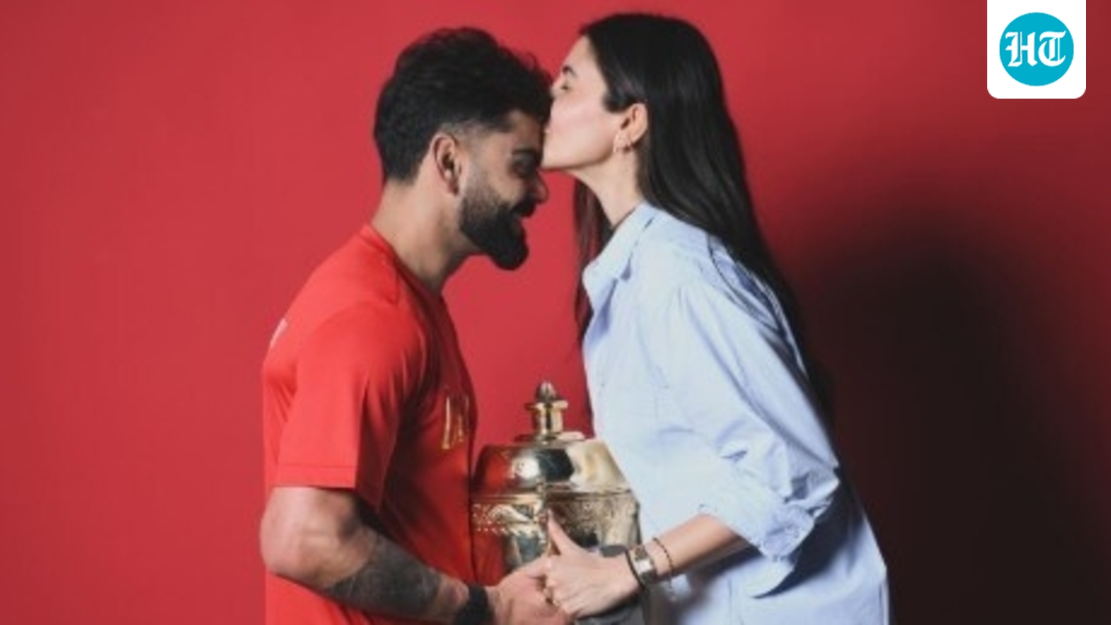 Anushka Sharma's adorable picture kissing Virat Kohli, after Royal Challengers Bengaluru's IPL win, is everything