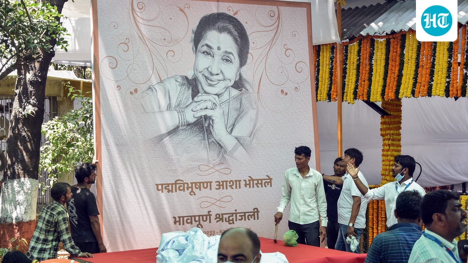 Pakistan regulator issues notice to top TV channel for airing Asha Bhosle tribute