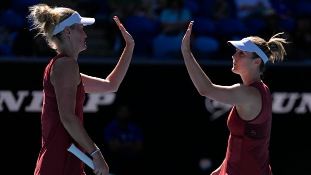 Ottawa's Dabrowski, partner advance to U.S. Open semifinals as Fernandez, Venus Williams eliminated