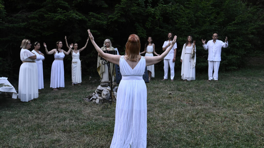 Summer festival revives worship of Ancient Greek deities at Mount Olympus