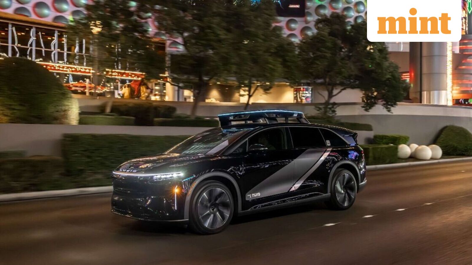 CES 2026 – Uber reveals feature-rich self-driving robotaxi; Lucid and Nuro bring 360-degree autonomous sensors