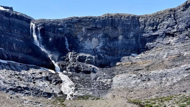 Search for victims resumes after massive rockfall near Bow Lake in Banff National Park