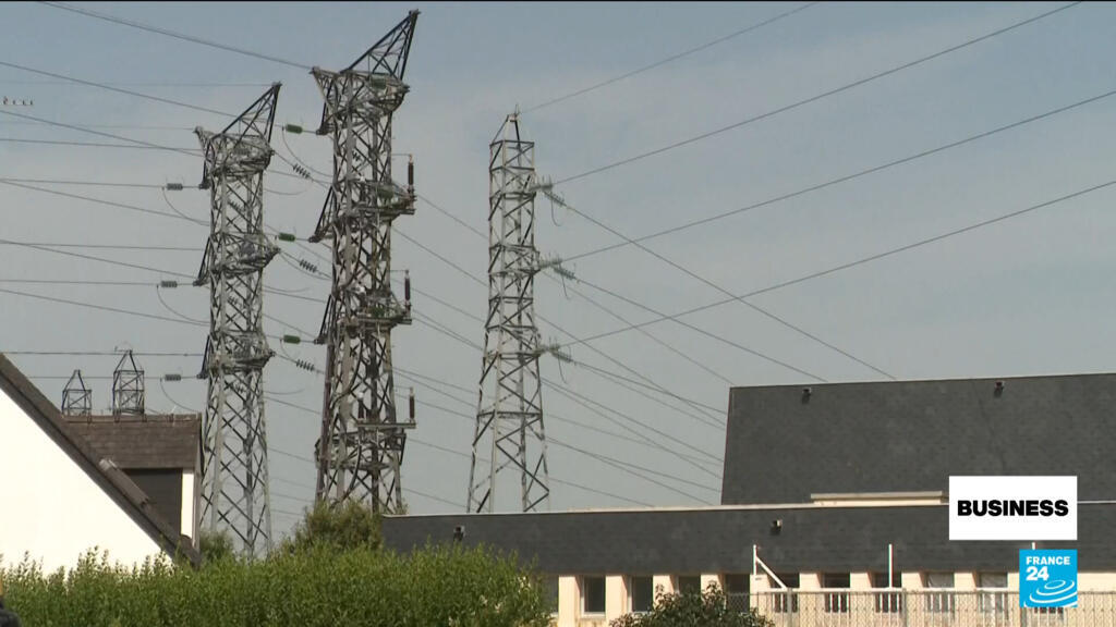 Power outages and melting roads: Heatwave strains French infrastructure