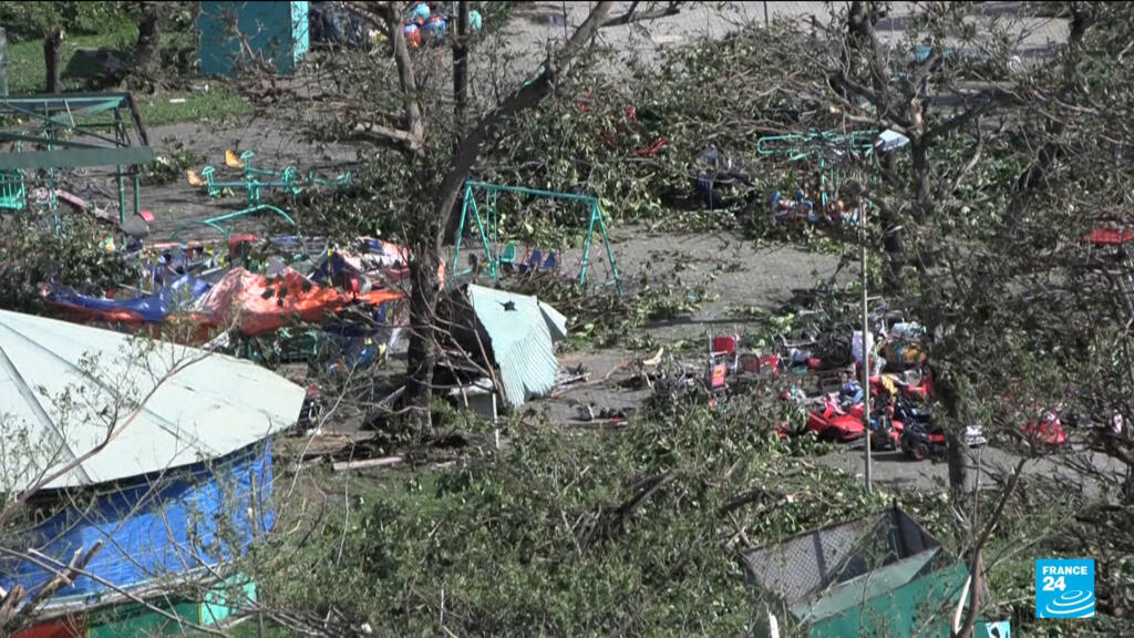 Typhoon Kalmaegi lashes Vietnam after ravaging the Philippines