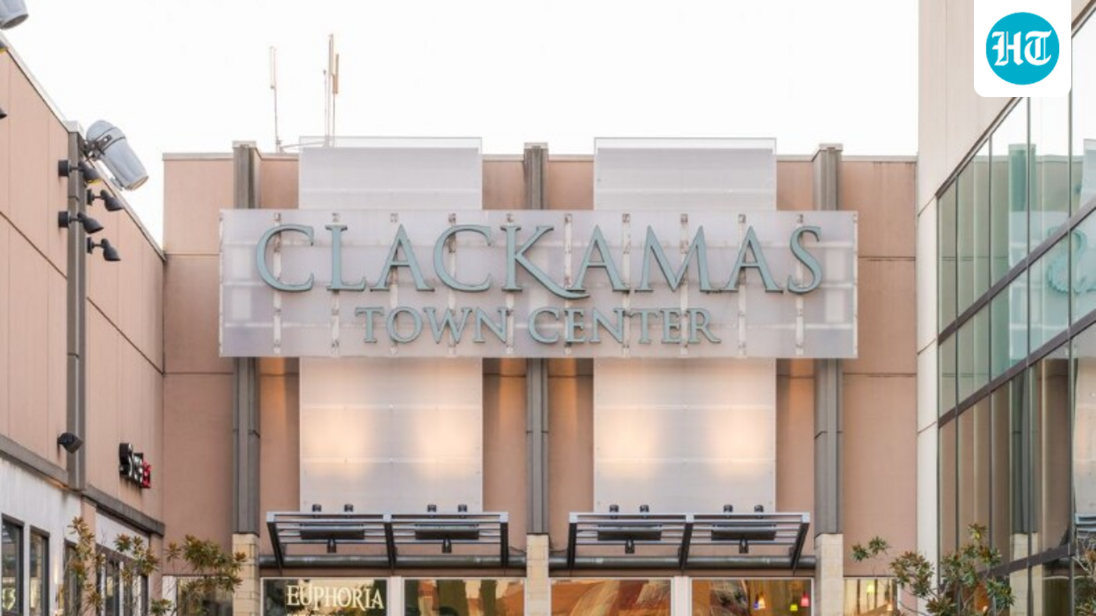 Clackamas Town Center: Shooting reported in Happy Valley; when MAX Green Line service will resume