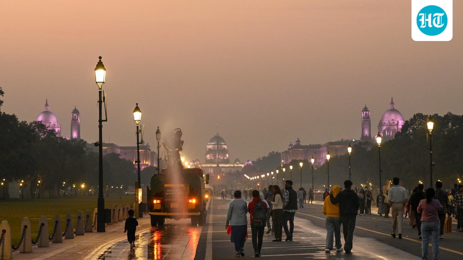 Delhi chokes less, freezes more; AQI ‘improves’ to poor but temp drops to 5.7 deg C