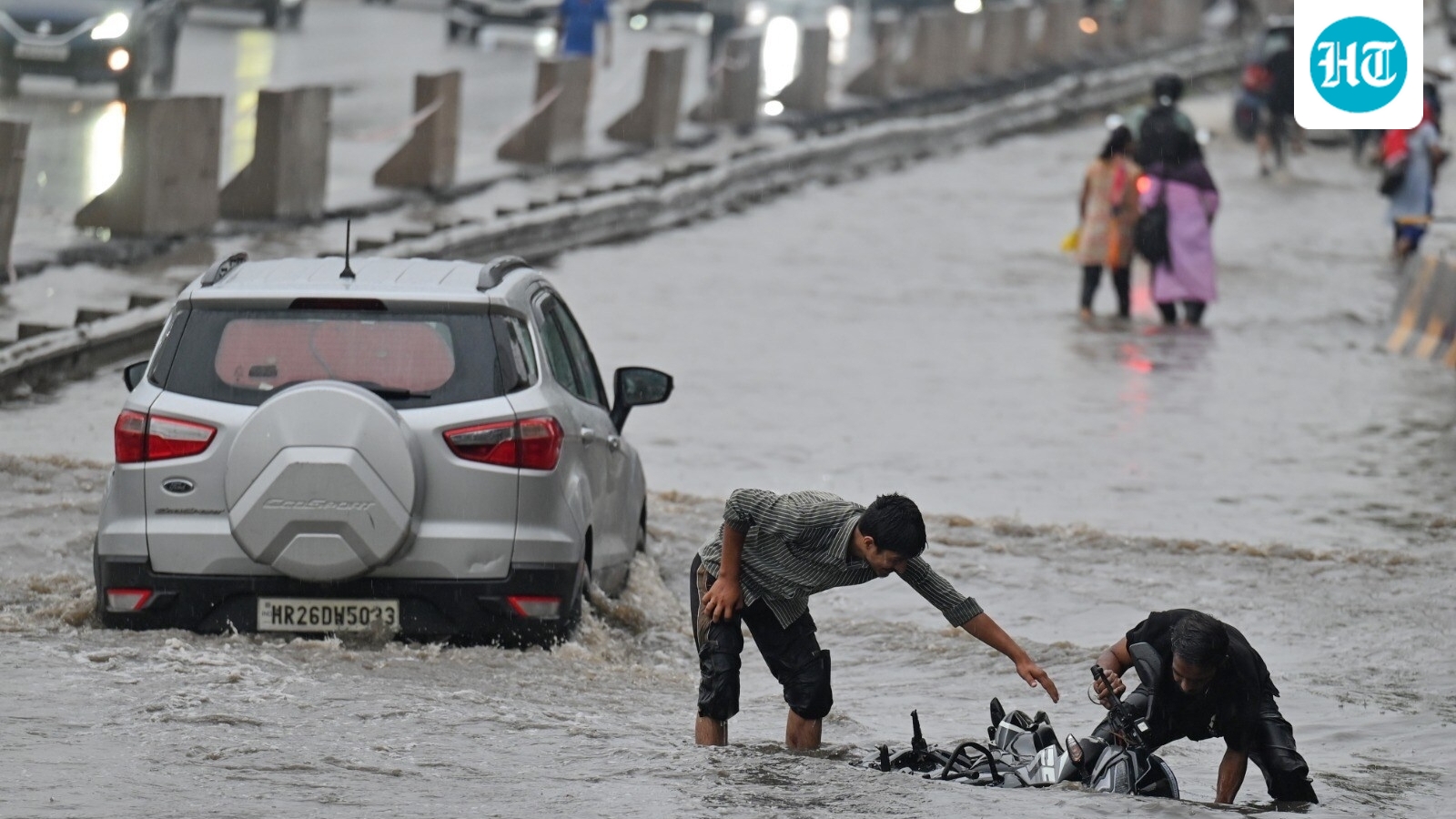 Weather in Delhi: IMD issues orange alert for rain; waterlogging near Sarai Kale Khan, other areas, Gurugram also choked