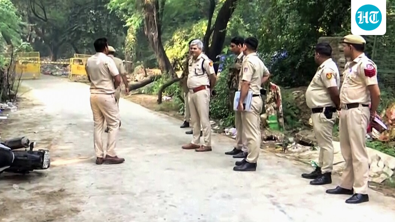 Bengaluru techie shoots wife in broad daylight after he gets divorce notice from her