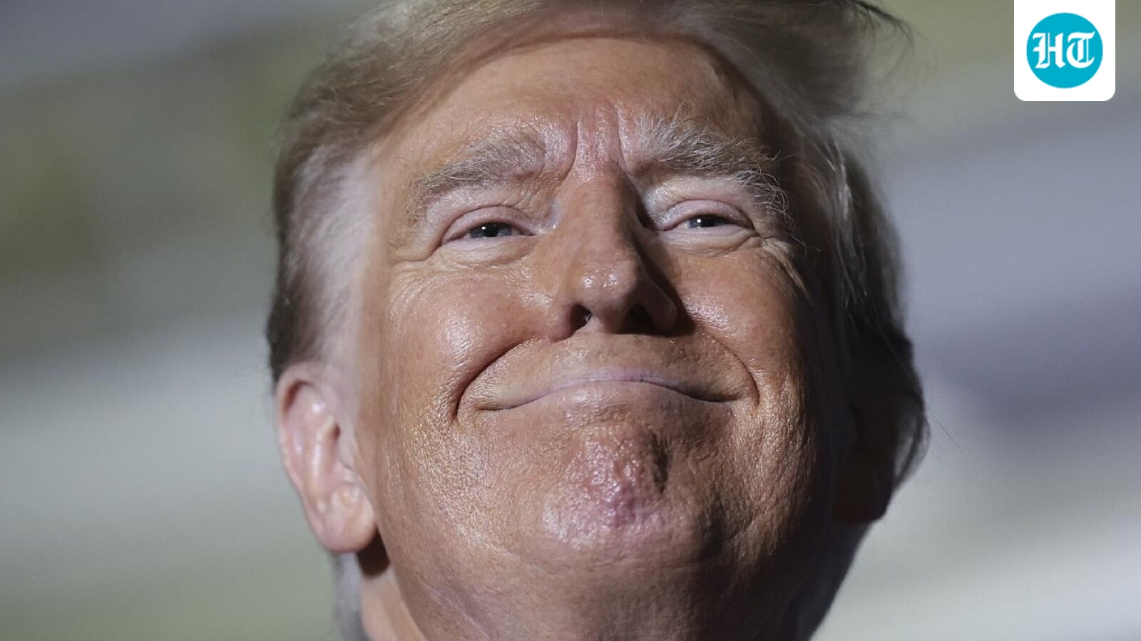 Donald Trump signature: Jon Stewart pokes fun at POTUS' sign as others join in; ‘doesn’t make any sense'