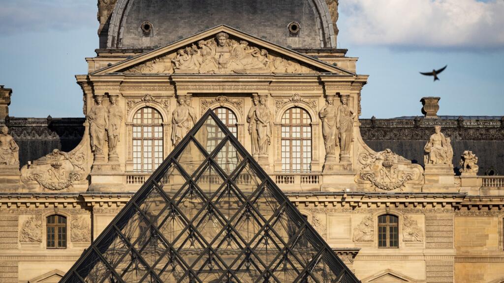 France unveils architects to build new Louvre entrance and Mona Lisa space