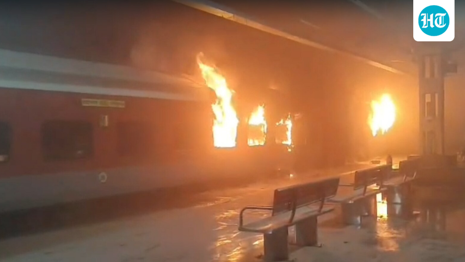 How fire broke out in Andhra Pradesh's Tata Nagar-Ernakulam Express, killing 1