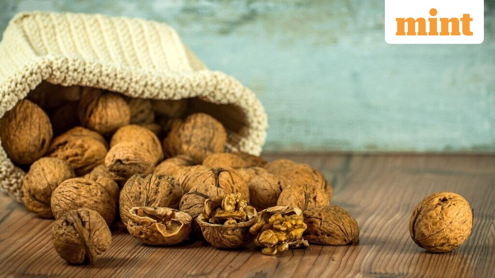 Almonds, walnuts or chia seeds: Which of these power foods are most suitable for weight loss and brain health?