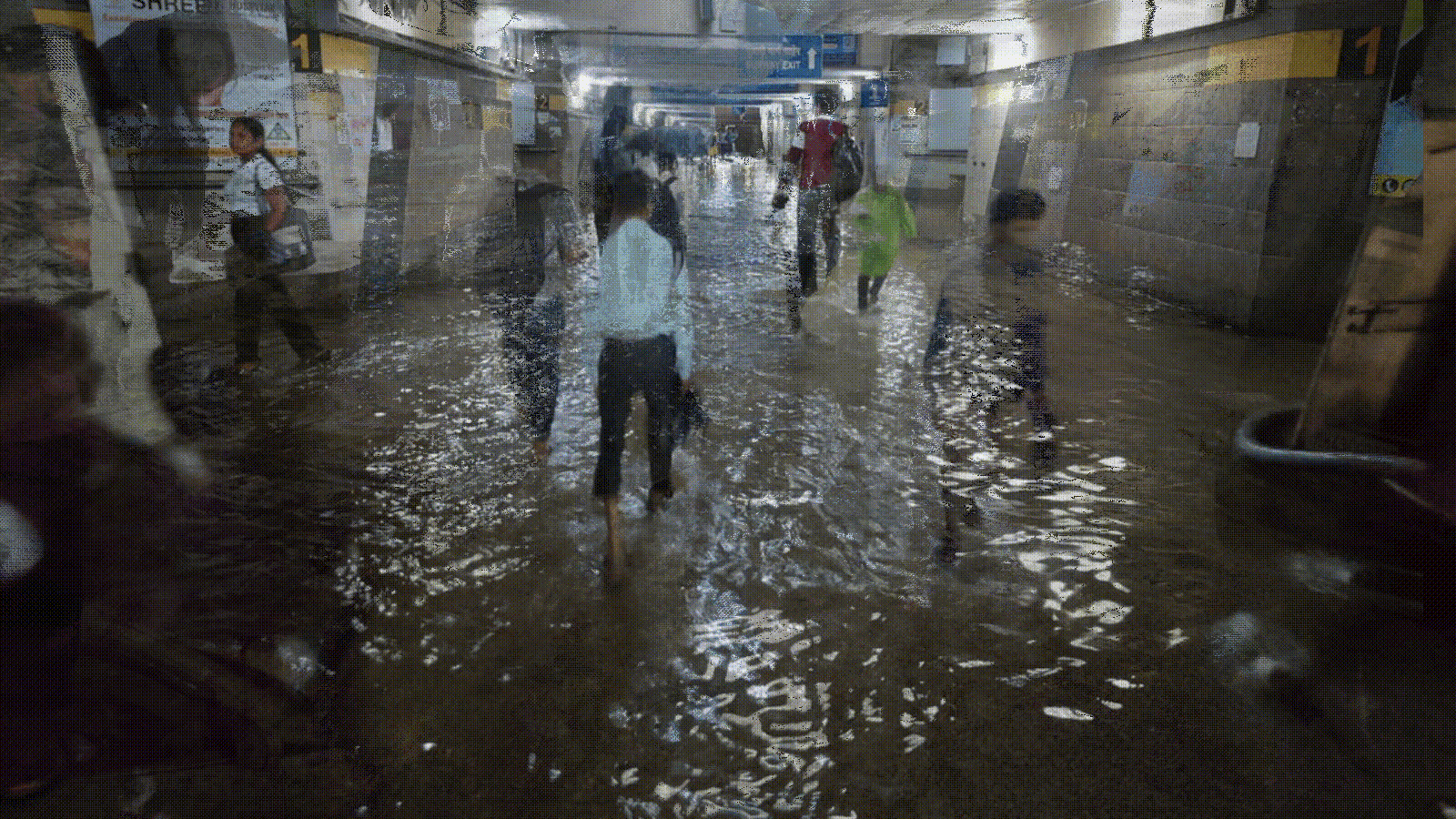 Weather news LIVE: Roads blocked, power supply hit in Himachal as monsoon lashes north India; rain relief Delhi
