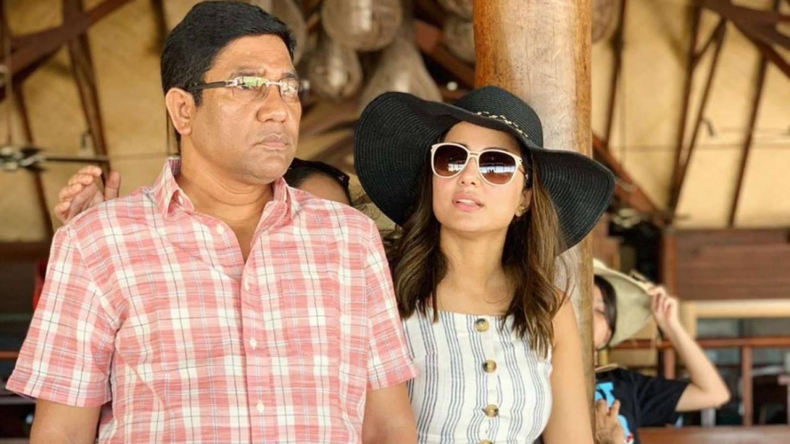 Hina Khan gets emotional as she remembers her dad on Father's Day: ‘Aapki yaad aati hai bohot’