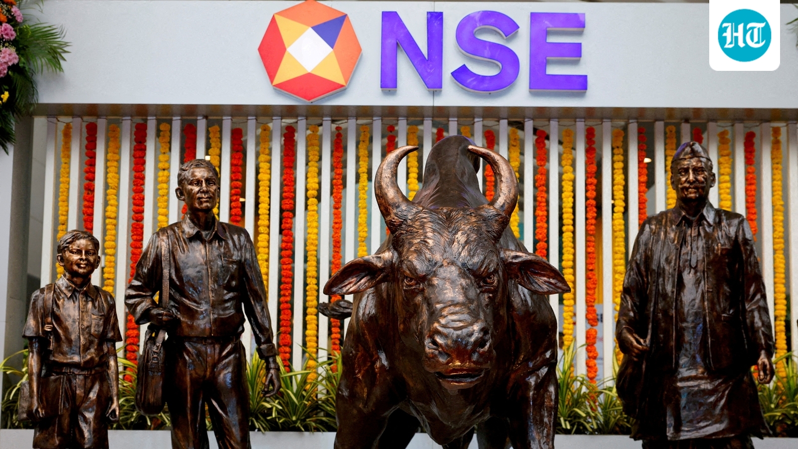 Is the stock market open or closed on Christmas? Check details