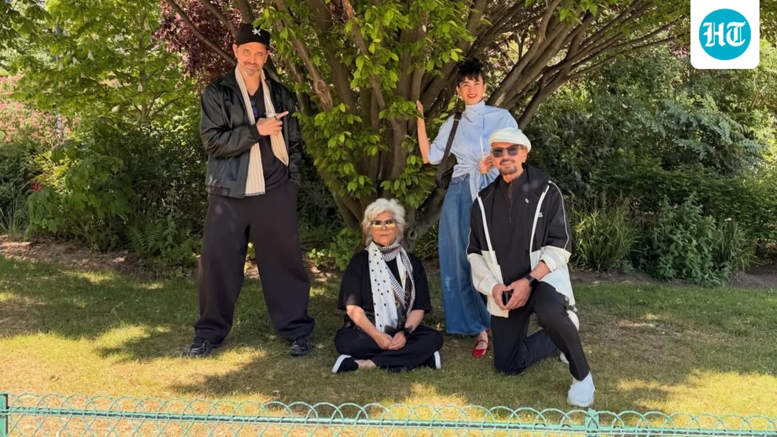 Hrithik Roshan celebrates Mother's Day in France with a treat for his parents, Saba Azad joins too. See pics