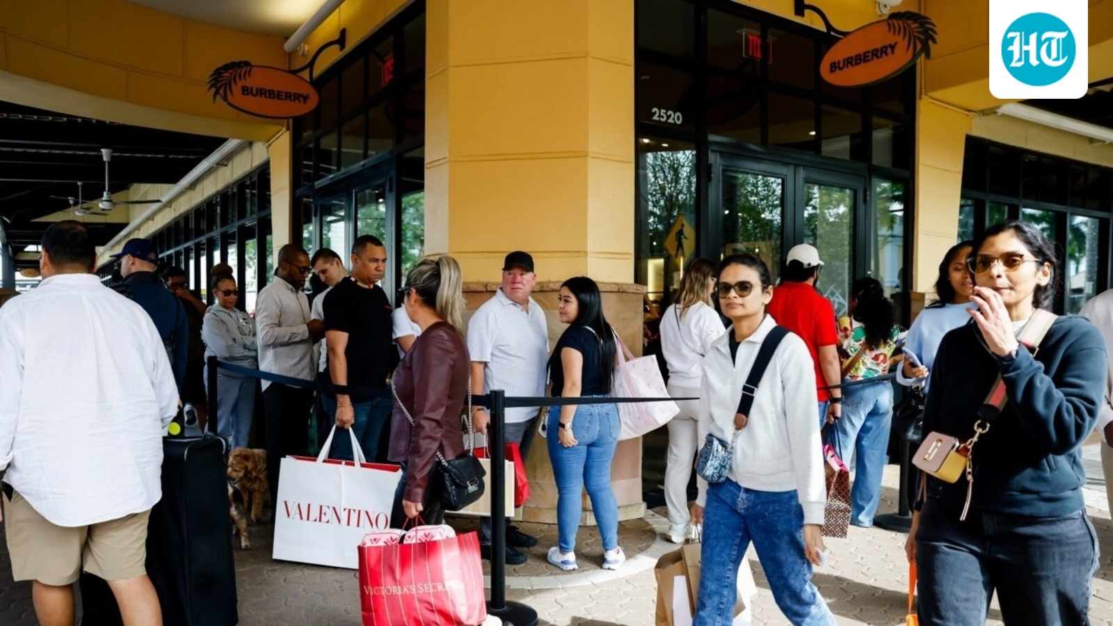 The U.S. Economy Keeps Powering Ahead, Defying Dire Predictions