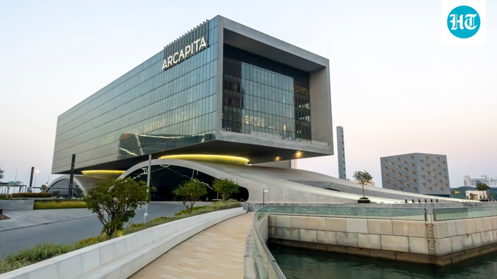 Wrong-way bets on oil had a star trader hundreds of millions in the hole