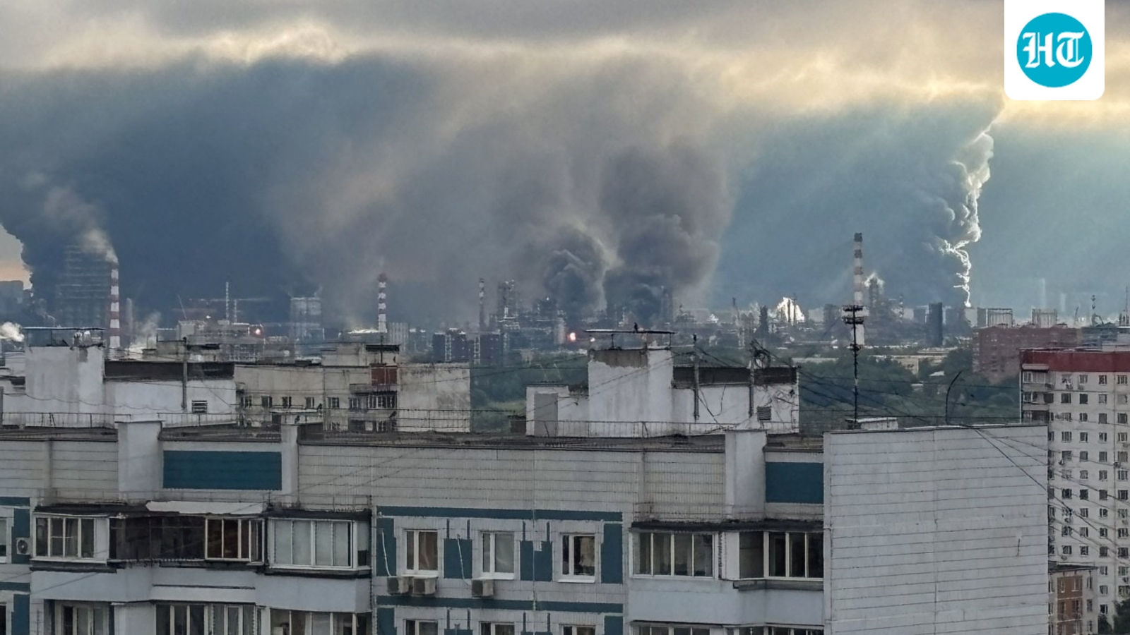 Putin Faces a Political Crisis as Fuel Shortages Ripple Through Russia