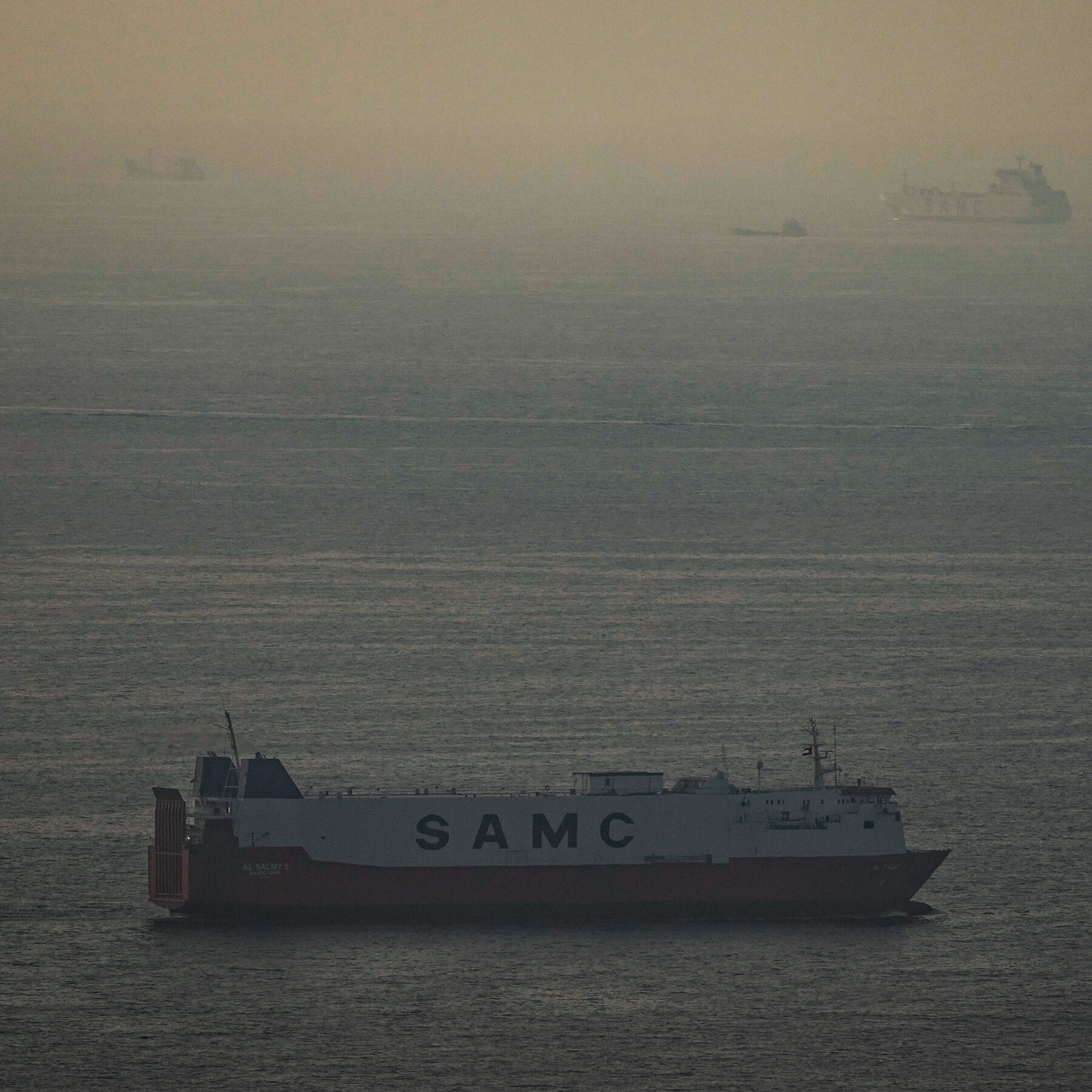 A Few Ships Are Trickling Through the Strait of Hormuz With Iran’s Approval
