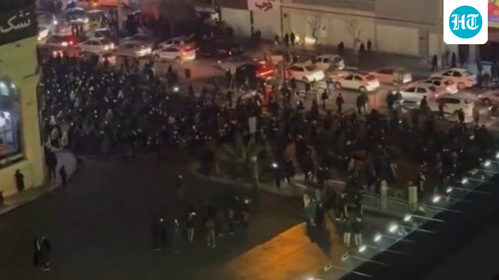 Iran protest sees massive escalation, nationwide internet cut as exiled prince's war cry
