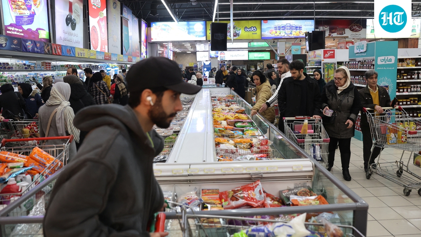 '5,000 deaths', internet still out; cleric calls for executions as Iran protest eases, directly threatens Trump | Latest