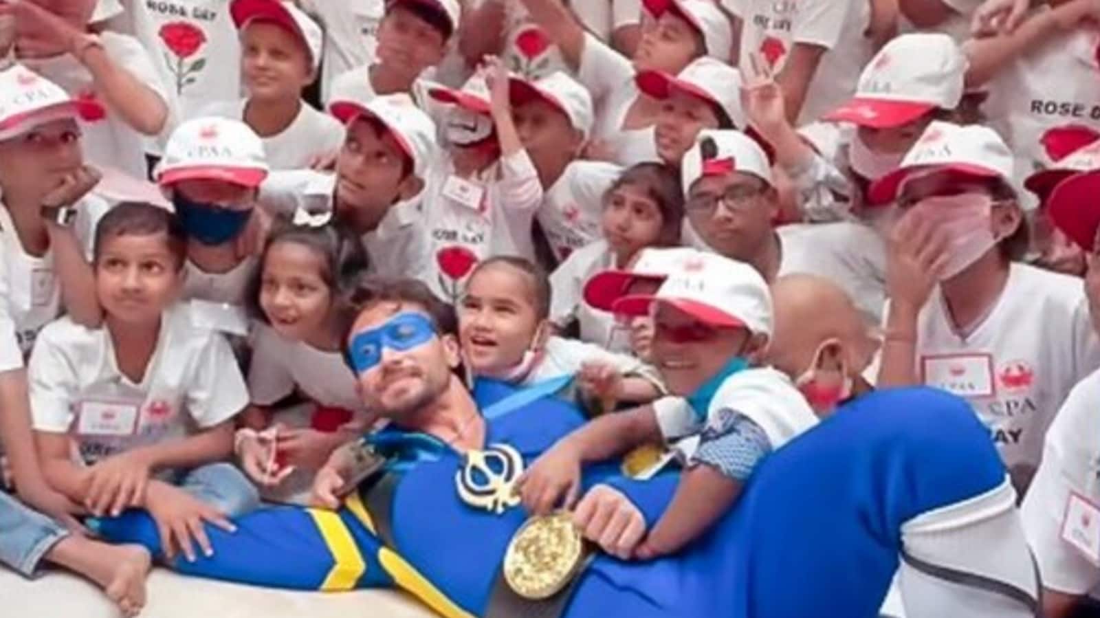 Tiger Shroff brings back his Flying Jatt avatar for a few special friends: ‘I’m wearing this costume after 6 years..’