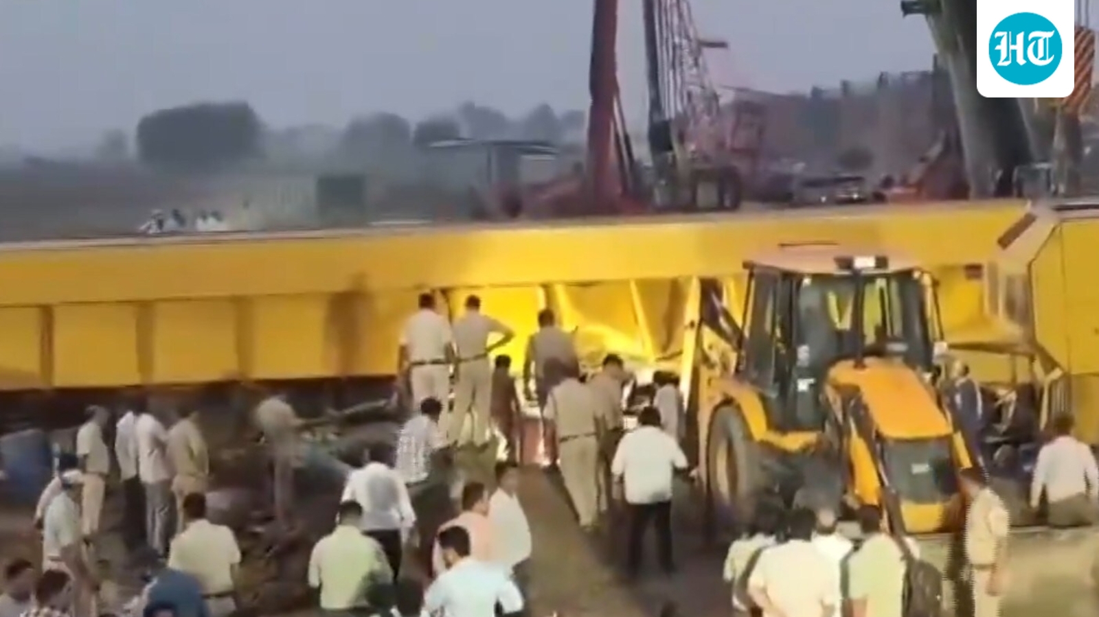 Crane collapses at Jewar Expressway construction site, at least 5 workers trapped