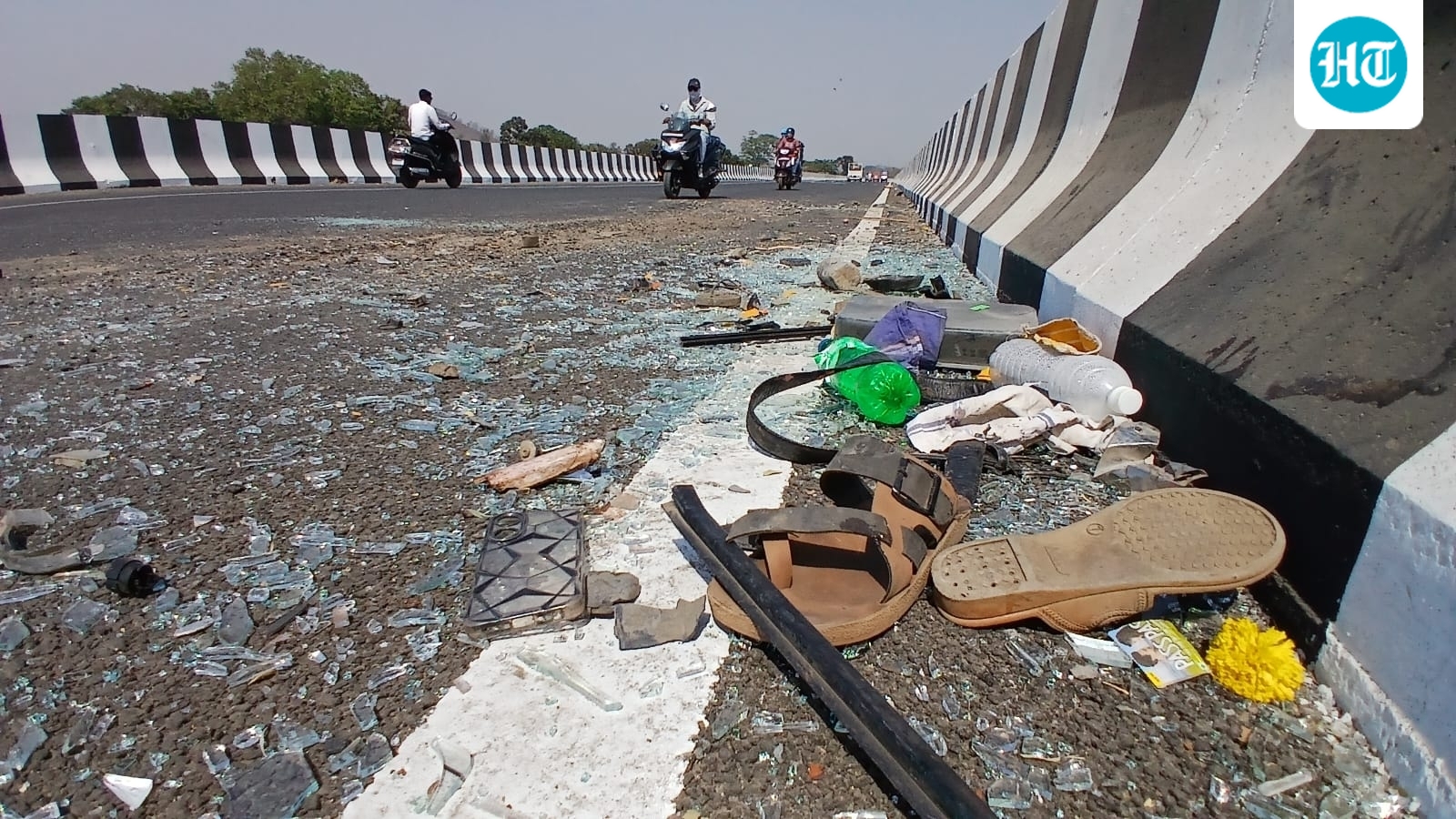 11 people in a van killed in collision with cement mixer in Maharashtra's Thane