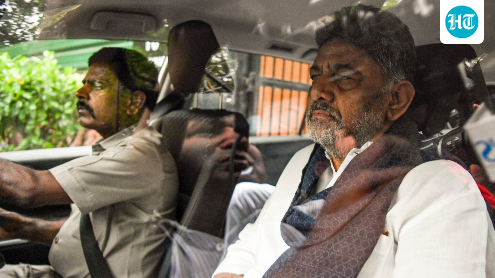 Karnataka CM news LIVE: Shivakumar's swearing-in on June 3, Sidda's son to be in new CM's cabinet