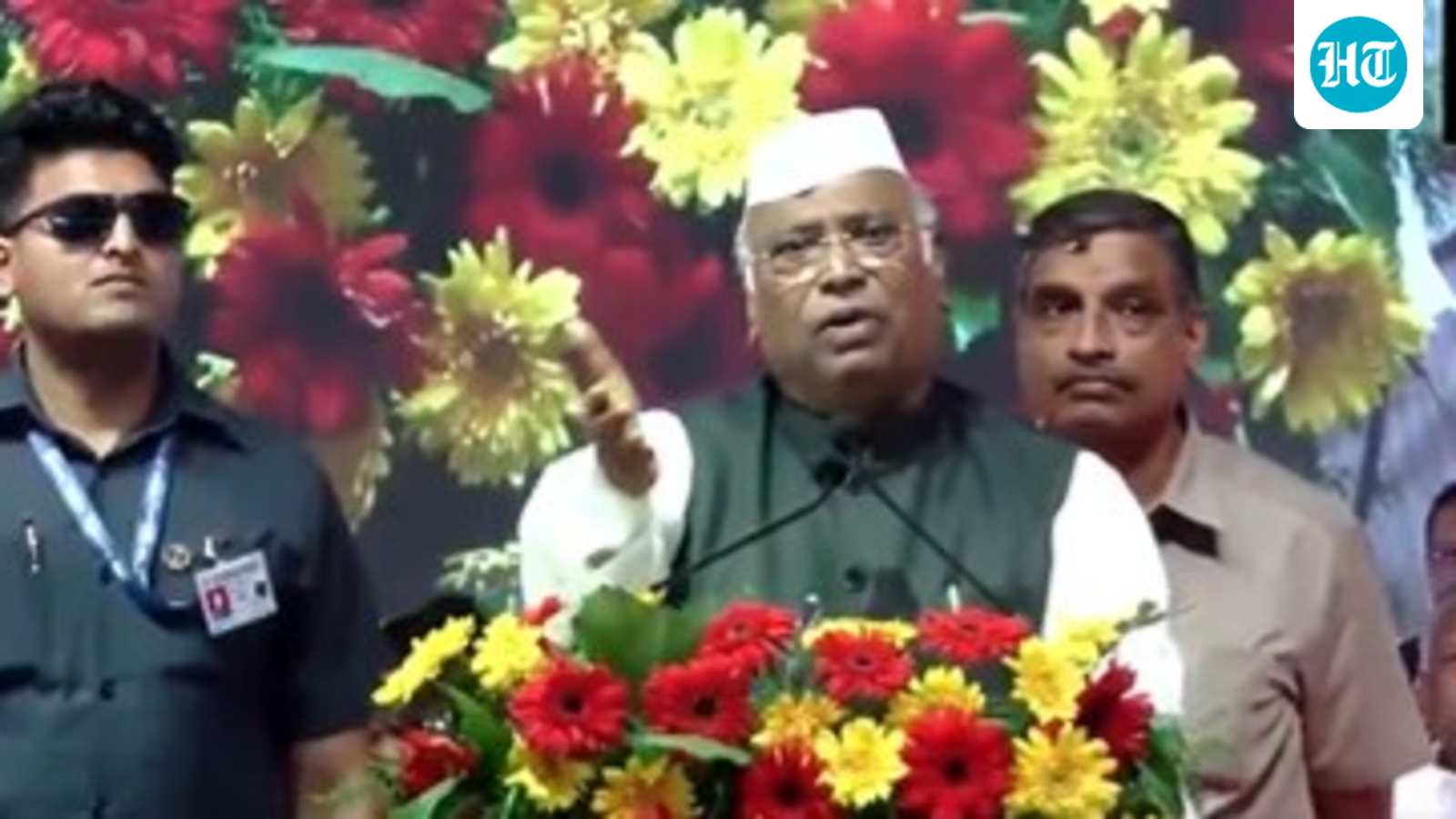 'Useless fellows': Kharge loses cool at Congress workers over pro-Shivakumar slogans in Bengaluru
